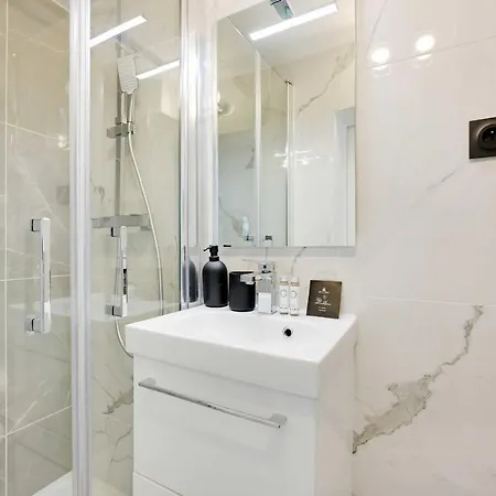 Stunning 4p1br דירה